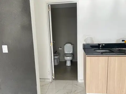 Oficina en Venta con Cochera, en Edificio Meridiano, Pilar, GBA Norte