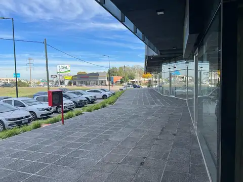 Oficina en Venta con Cochera, en Edificio Meridiano, Pilar, GBA Norte