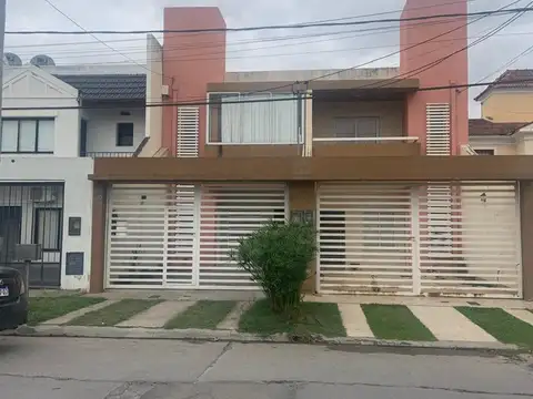 Grand Bourg. Avenida los Incas 3300