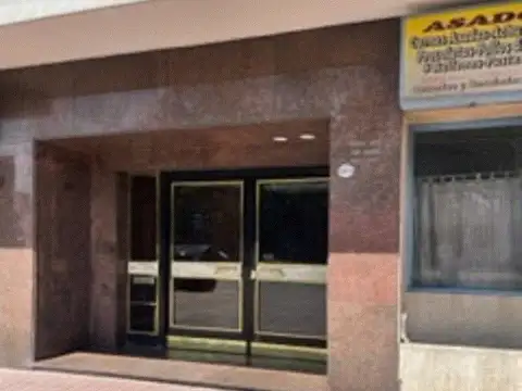 AV JUAN B JUSTO 8300