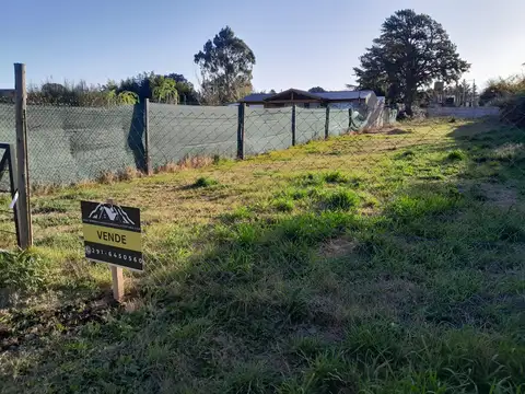 barrio  san bernardo   lote  12 mts  frente  por 60  de  fondo