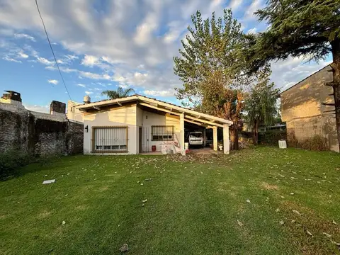 Casa 3 ambientes con 2 baños