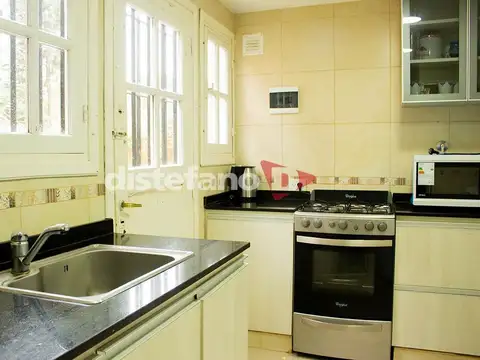 Casa en Alquiler Temporal con 1 cochera