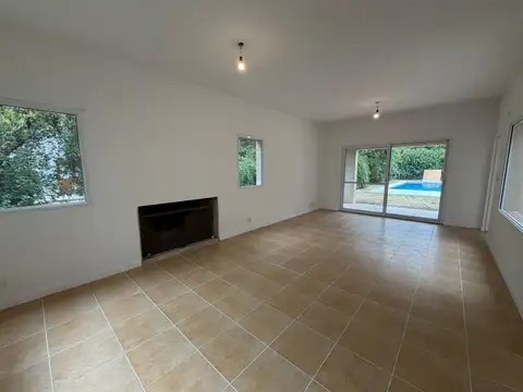 Casa 6 ambientes con 3 baños