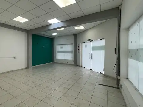 Venta | Importante inmueble sobre esquina.