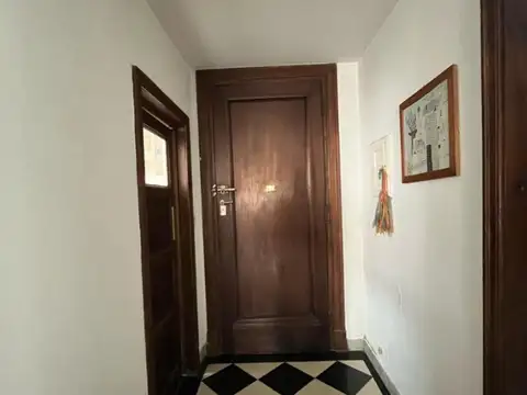 AMPLIO Y COMODO DEPARTAMENTO DE 4 AMB. EN RECOLETA