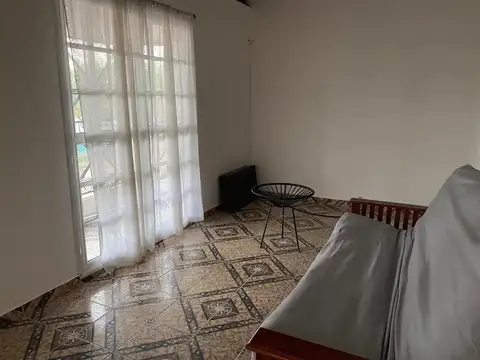 Depto Tipo Casa 3 ambientes con 1 baño