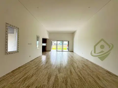 Casa 6 ambientes con 3 baños