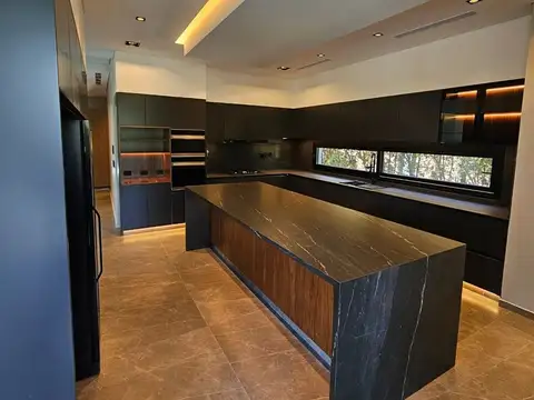 Casa en Venta al Oeste