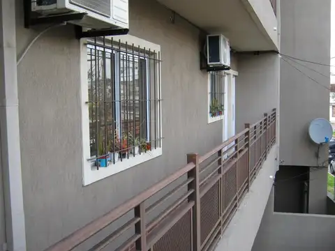 Departamento en Venta en Villa Raffo, USD 80.000