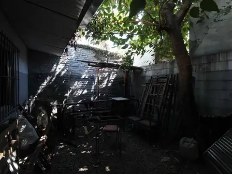 Galpon en Venta 10  mts Frente