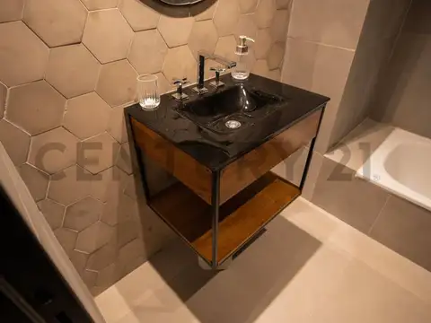 Venta Monoambiente Zona Centro con Balcón al Contrafrente