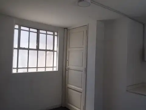 ALQUILER 3 AMBIENTES, CON TERRAZA Y PARRILLA