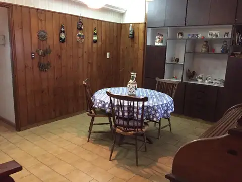 Departamento 4 ambientes con habitación de servicio en Mar Del Plata sobre Pedro Luro