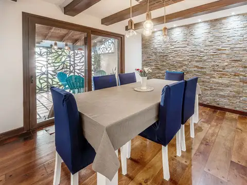 Casa en Venta con 1 cochera