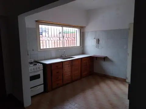 Depto Tipo Casa en Venta en Centro, USD 120.000