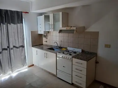 Departamento en Alquiler en Remedios De Escalada De San Martin, $ 295.000