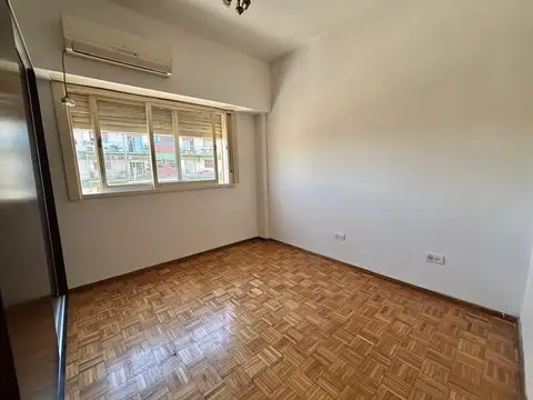 Departamento en Venta en Versalles, USD 70.000