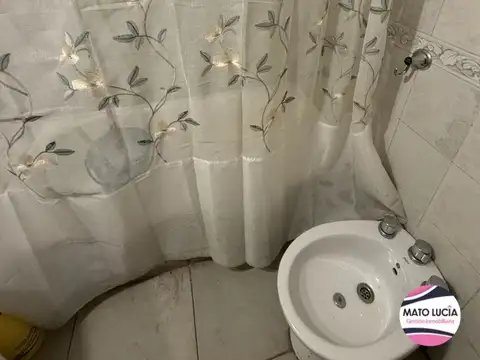 Depto Tipo Casa 2 ambientes con 1 baño