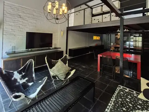 Depto Tipo Casa en Venta en Colegiales, USD 230.000