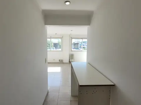 Int Grant  al 600 Morón