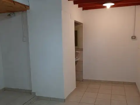 Depto Tipo Casa en Alquiler en Villa Lugano, $ 400.000