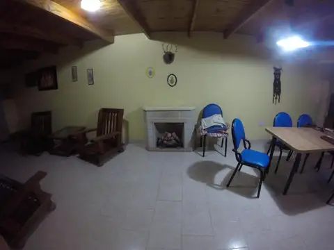 Casa en Alquiler con 1 cochera