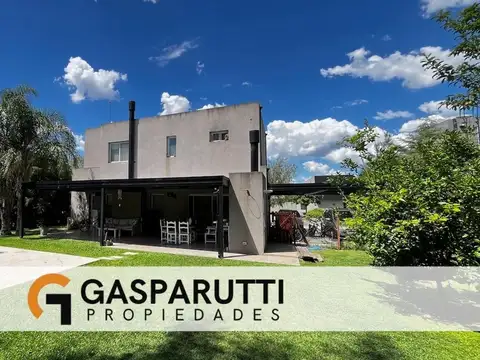 Casa en Venta en San Matías con Pileta