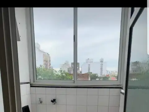 Departamento amplio de 2 ambientes al c/frente abierto