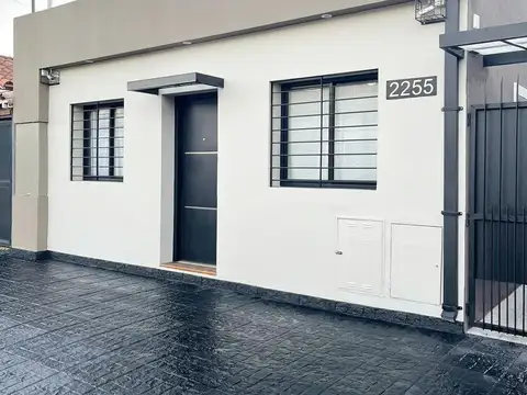 Depto Tipo Casa en Venta al Este