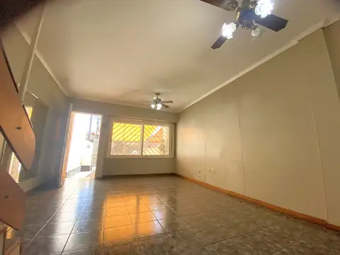 Depto Tipo Casa en Alquiler 27 años
