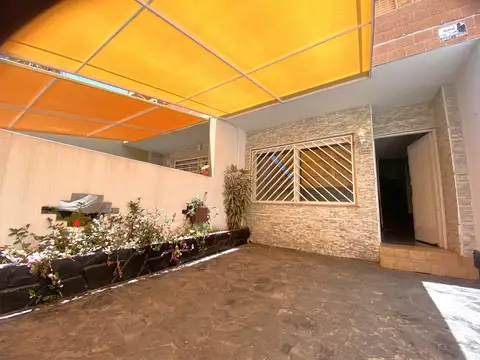 Depto Tipo Casa en Alquiler de 3 ambientes