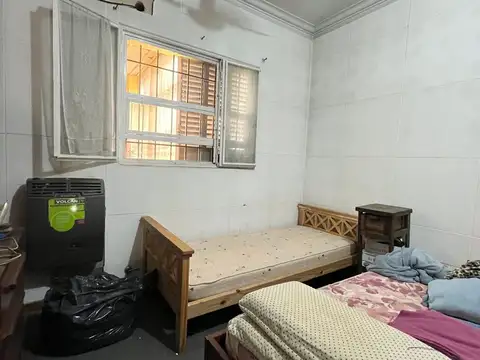 VENTA CASA 2 DORM, COCHERA Y PATIO