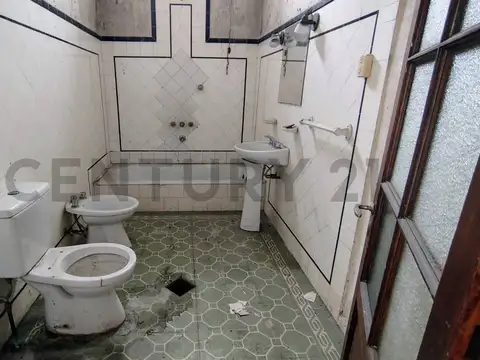 Local comercial con vivienda a la venta en Ensenada