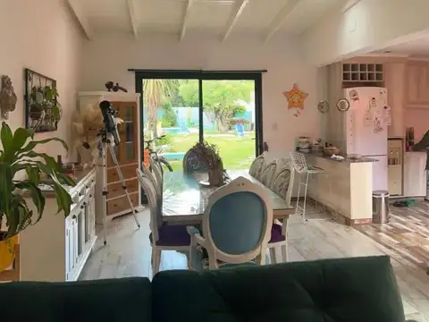 Casa en venta - 4 Dormitorios 2 Baños - Magdalena