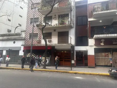 Dpto. 3 Ambientes Al Cfre. con Excelente Ubicación