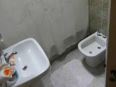 MORRIS 1500 - CASA 5 AMB - LOTE 260 MTS - SAN ANDRES - VENDE