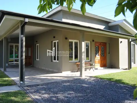 Casa en venta de 3 dormitorios c/ cochera en Ingeniero Maschwitz