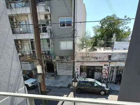 EXCELENTE DEPTO 1 AMB C/BALCON AL FTE! TEMPERLEY