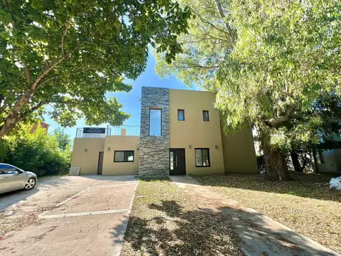 Venta Casa 6 amb barrio Los Eucaliptos Haras Santa Maria Escobar