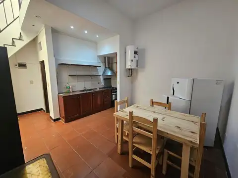Depto Tipo Casa en Alquiler de 3 ambientes