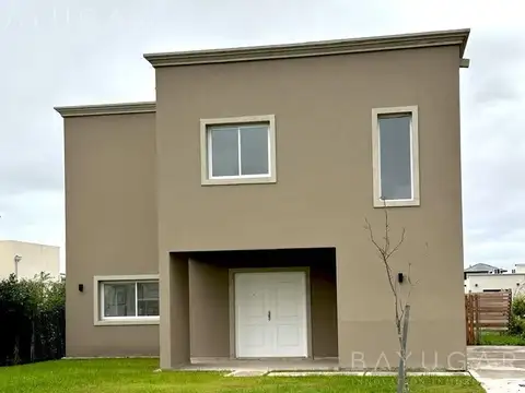 Venta Casa - Barrio Santa Lucía, Pilar del Este, Pilar