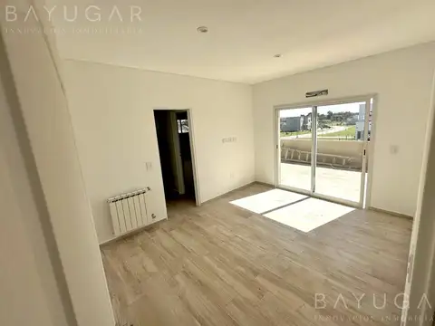 Casa en Venta en Pilar del Este - Santa Lucia, USD 215.000
