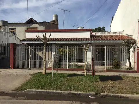 Casa - Barrio Parque Leloir
