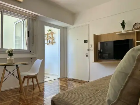 Departamento en Alquiler en Colegiales, USD 550