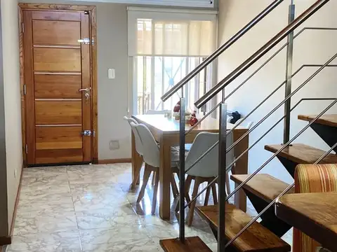 VENTA PH 3 AMBIENTES EN PLANTA ALTA LOMA HERMOSA