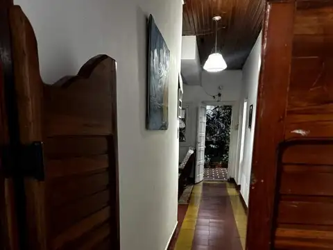 Casa 6 ambientes con 3 baños