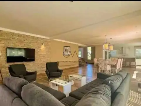 Casa 5 ambientes con 3 baños