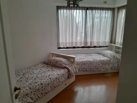 DUEñO VENDE Excelente dpto a una cuadra de  Rivadavia Y avda La Plata