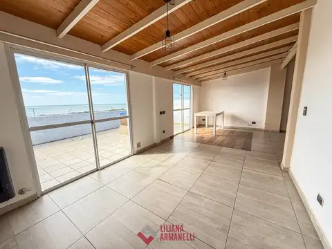 2 AMBIENTES FRENTE AL MAR. FARO.